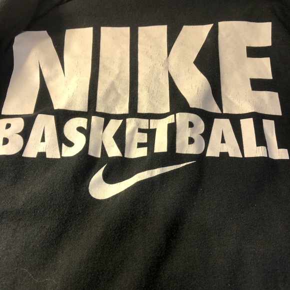 Nike Basketball shirt rare , men’s small, older Y2K release - Picture 2 of 5